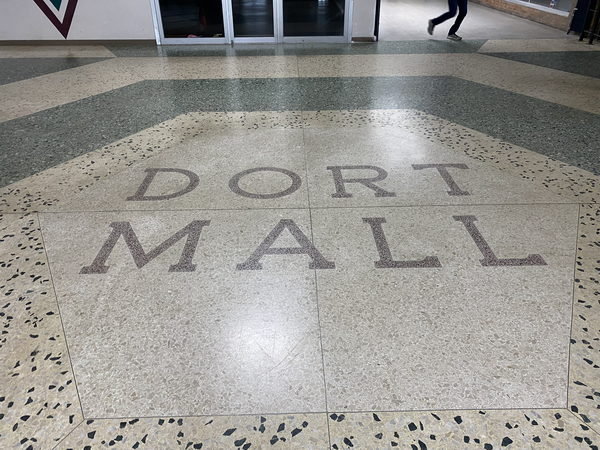 Dort Mall - MAY 11 2022